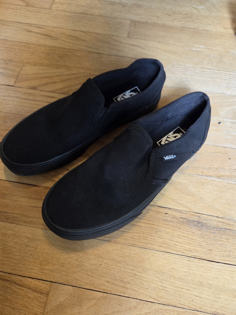 Vans Classic Slip-On Sneakers in Black